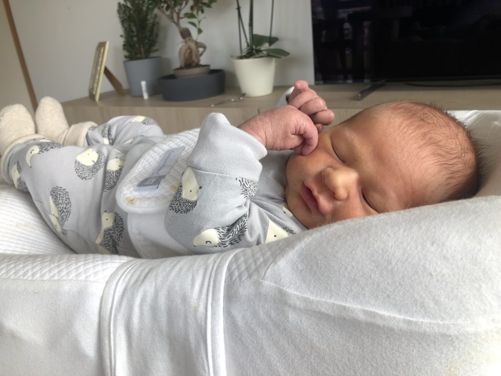 7AD2D277-0031-4717-963C-830DA6F3214B