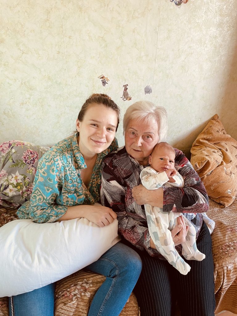 9AD27A0E-A133-458B-B776-2F7FF531045B