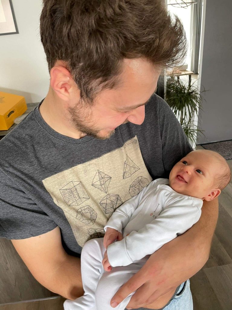 9B0B359E-5163-49FA-B881-133D45FB8439