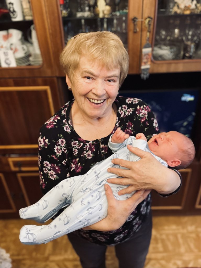 D68EBBB7-84FB-4C84-9549-C789244BFE1A